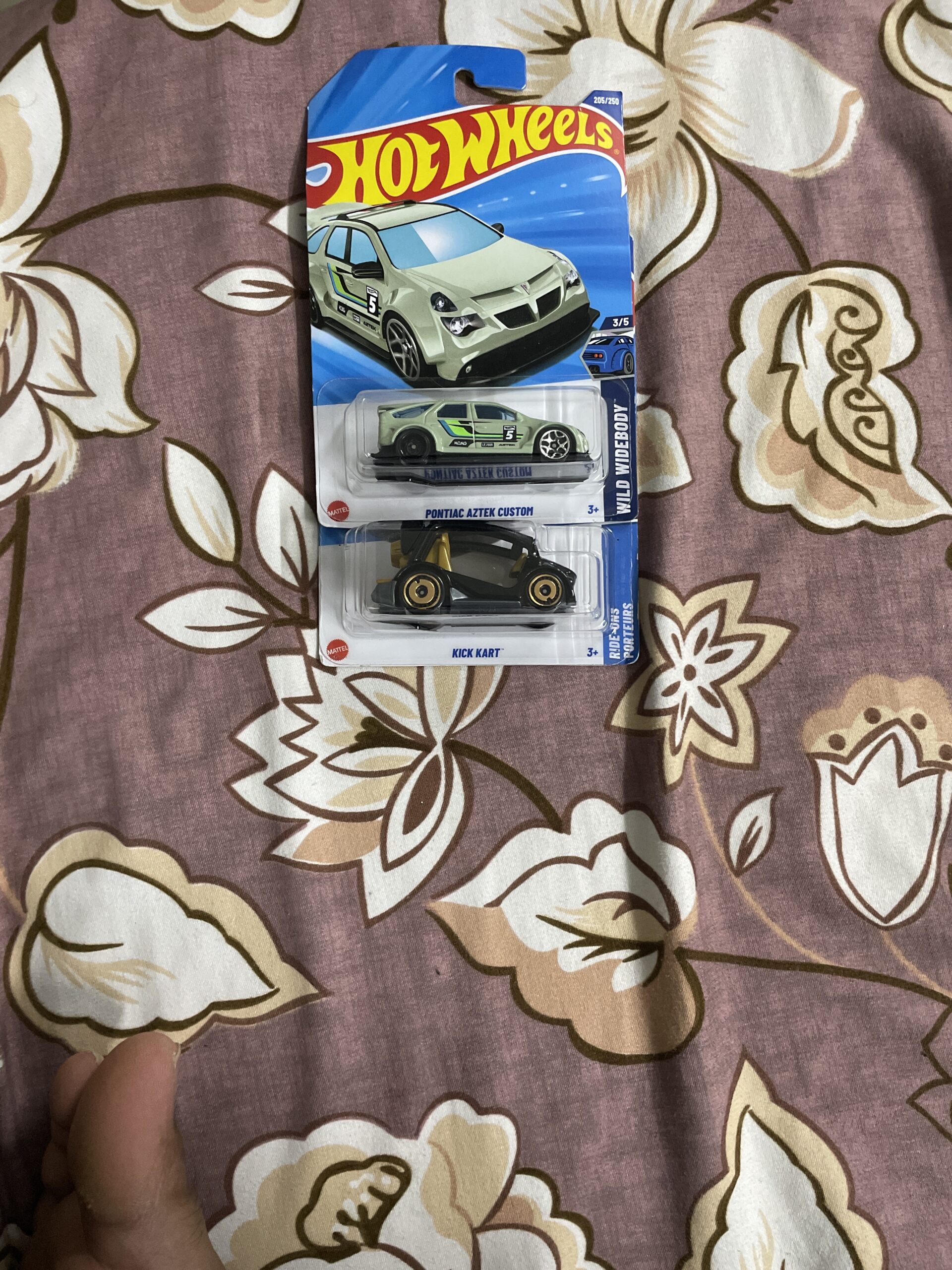 Hot wheels Pontiac Aztek Custom (main line) with kick start